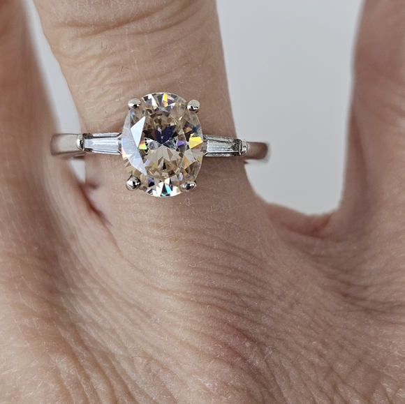 Beautiful Strontium Titanate Ring Sterling Silver Rhodium Finish Size 7! - Picture 4 of 5